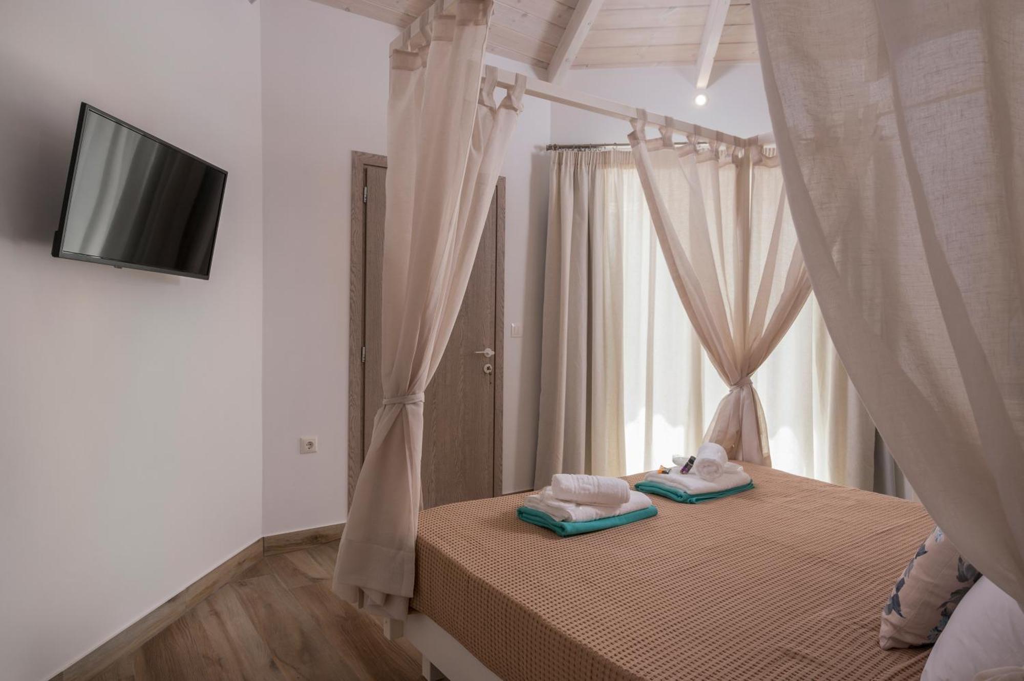 Ilios Villa *